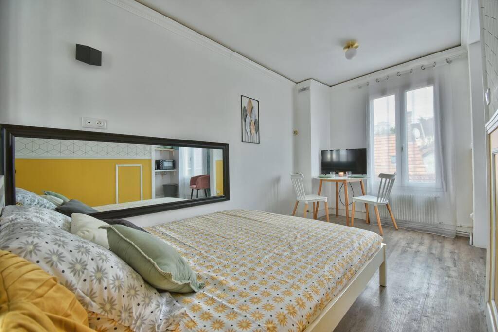 *au Sauna De Maintenon* Apartment *